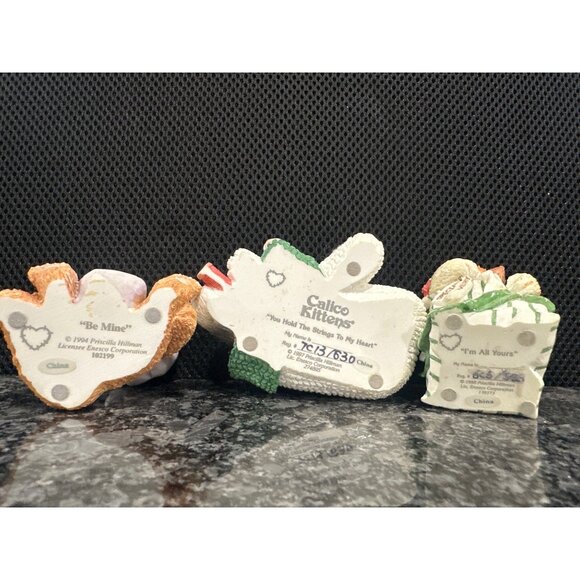 Cute Ceramic Cat Figurines Holding Rose Pink Bow & Green Striped Basket Set - Picture 16 of 16